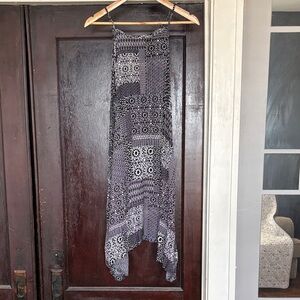 Charming Charlie Black & White Asymmetrical Dress